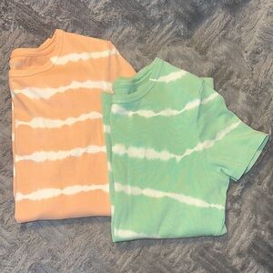 Land’s End Bundle of 2 Size Small Orange and Green Tie-Dye Short Sleeve Tees